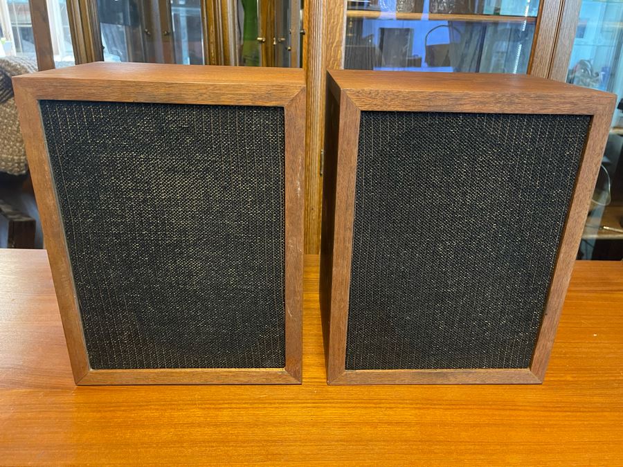 EPI Epicure Products Inc Bookshelf Speakers M50 Mighyt Mite Tested Working