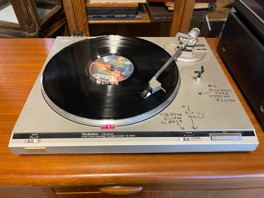 Technics Direct Drive Automatic Turntable System SL-Q200 Record Player Tested Working (No Dust Cover) [Photo 3]