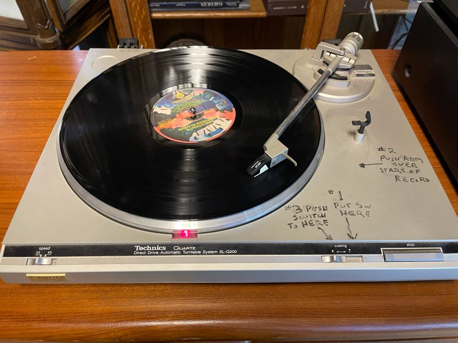Technics Direct Drive Automatic Turntable System SL-Q200 Record Player Tested Working (No Dust Cover)