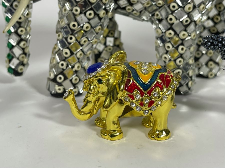 Collection Of Elephant Figurines [Photo 5]