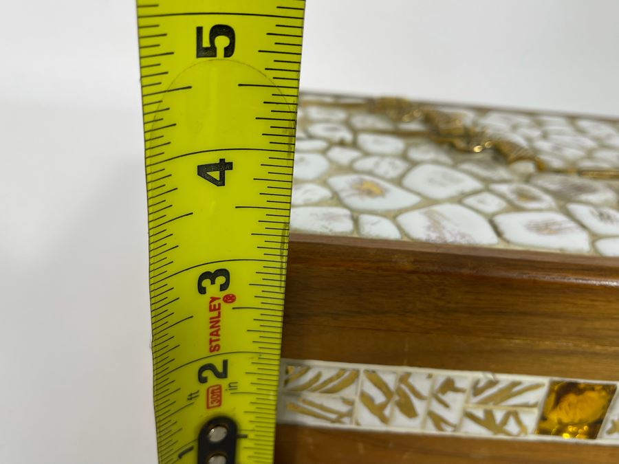 Vintage Handmade Box With Pistols On Top 9W X 6D X 3H [Photo 11]