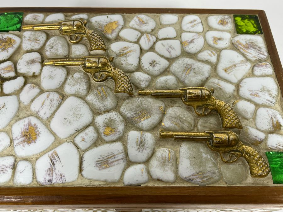 Vintage Handmade Box With Pistols On Top 9W X 6D X 3H [Photo 8]