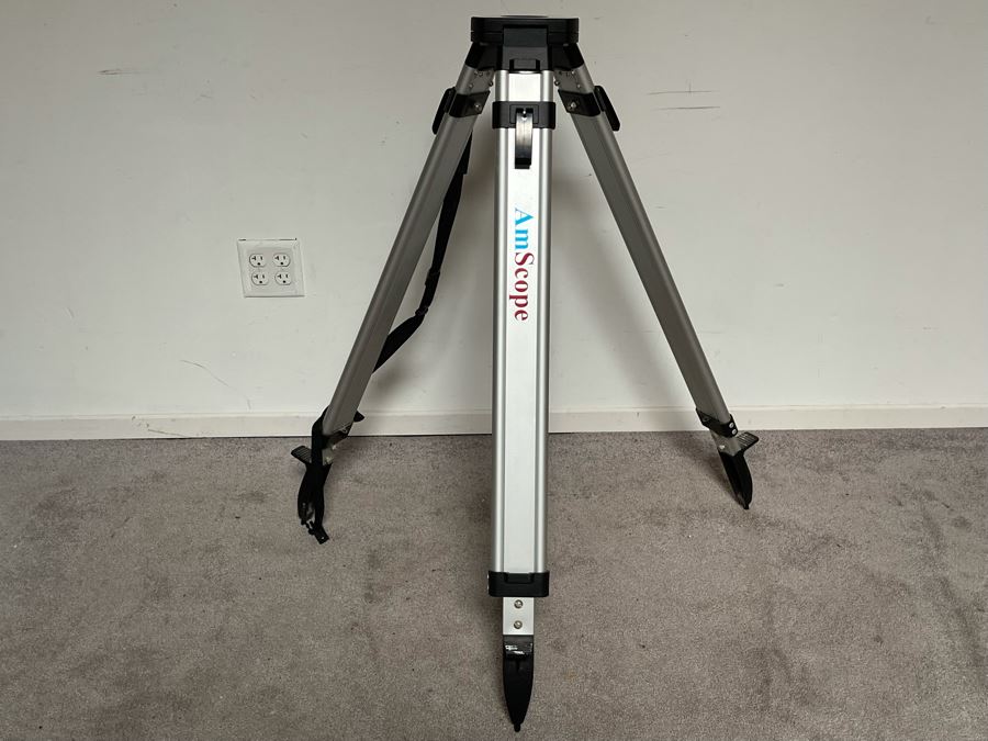 AmScope Tripod [Photo 3]