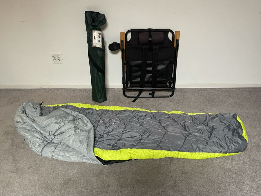 Camping Lot: Sleeping Bag, Folding Backpack Chair And Portable Bazaar Chair [Photo 4]