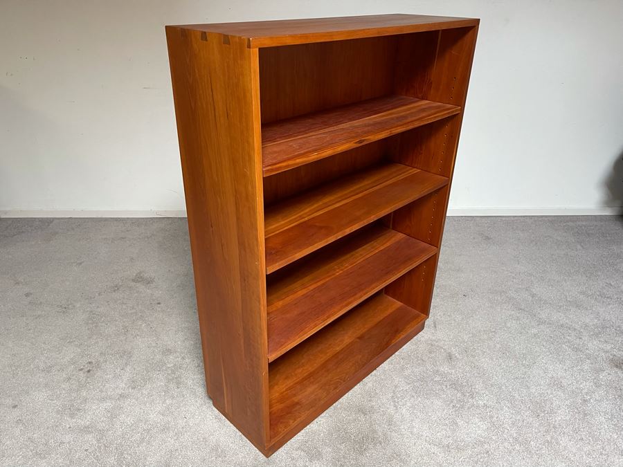 Beautiful Wooden Craftsman Bookcase With Dovetail Joints 36W X 12D X 48H [Photo 5]