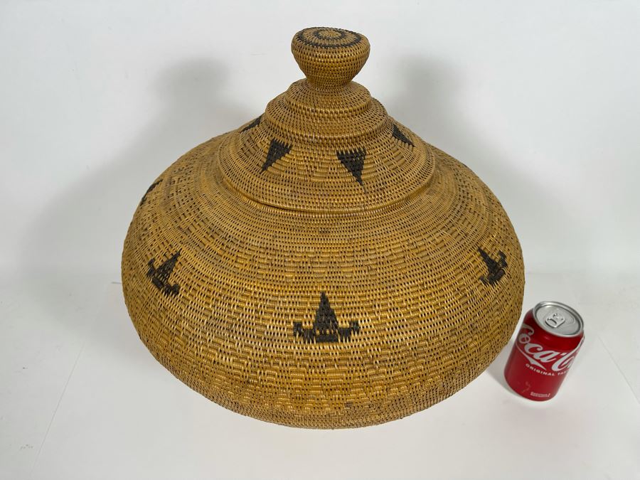 JUST ADDED - Impressive Vintage Tenganan Balinese Hand Woven Basket With Lid 16W X 16.5H [Photo 6]