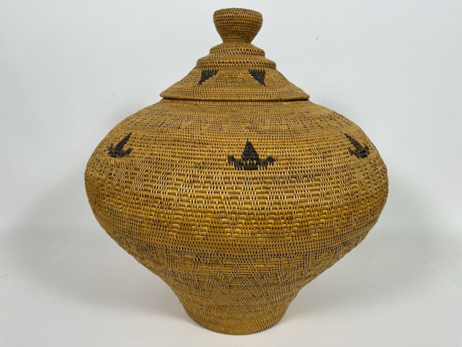 JUST ADDED - Impressive Vintage Tenganan Balinese Hand Woven Basket With Lid 16W X 16.5H [Photo 2]