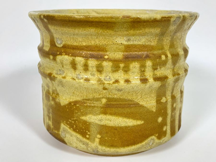 JUST ADDED - Janka McClatchey Mid-Century Modern Studio Pottery Signed Janka 6.5W X 5H [Photo 4]