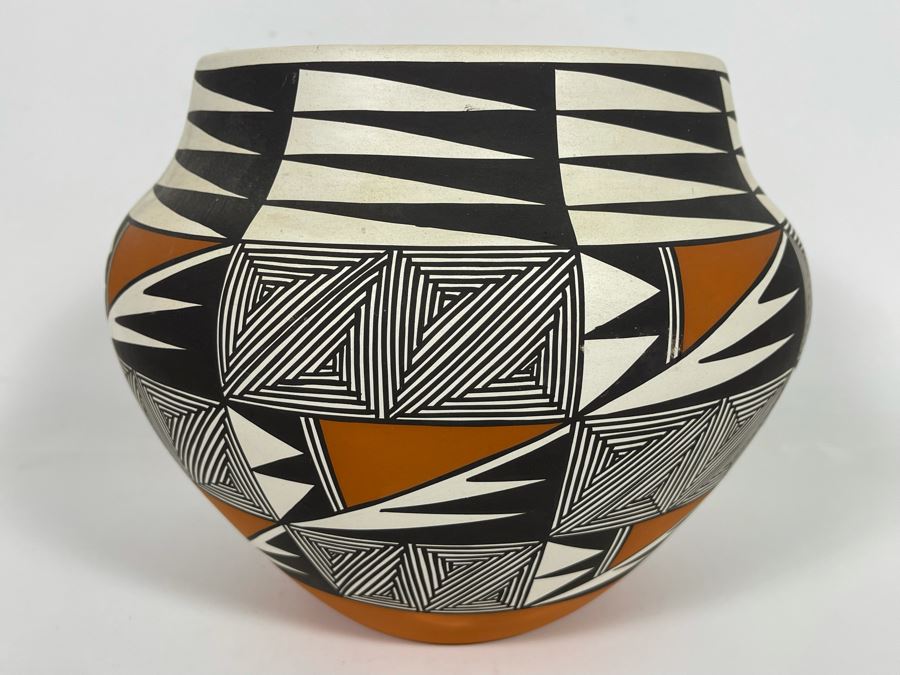 JUST ADDED - Large Vintage Native American Acoma Pottery Signed Garcia 9W X 7.5H [Photo 6]