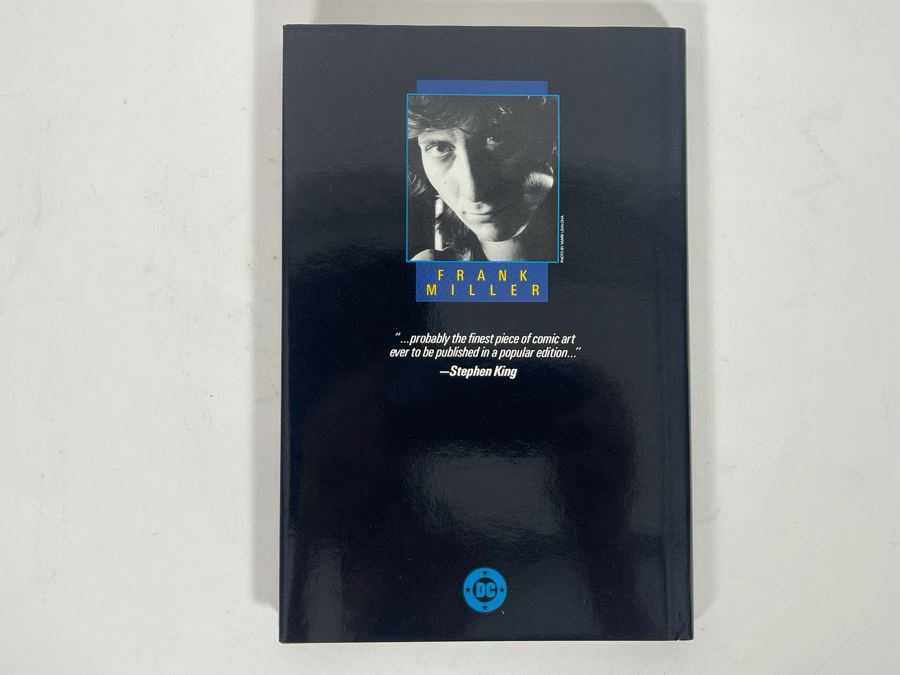 First Printing Hardcover Graphic Novel Book Batman The Dark Knight Returns By Frank Miller (Mint Condition) [Photo 4]