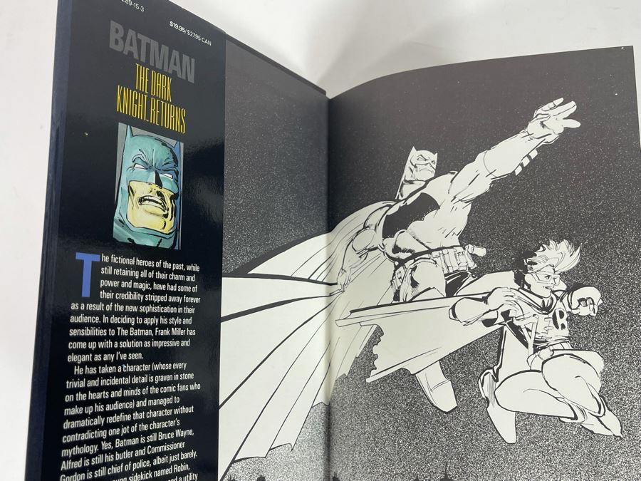 First Printing Hardcover Graphic Novel Book Batman The Dark Knight Returns By Frank Miller (Mint Condition) [Photo 5]