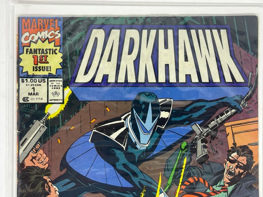 Marvel Darkhawk #1 Comic Book [Photo 2]