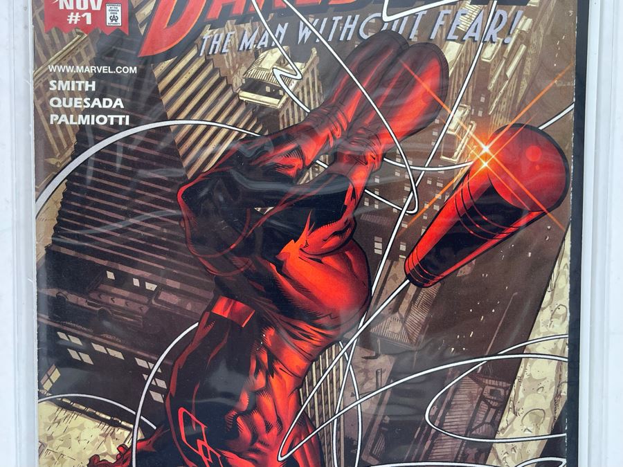 Marvel Daredevil #1 Comic Book [Photo 4]