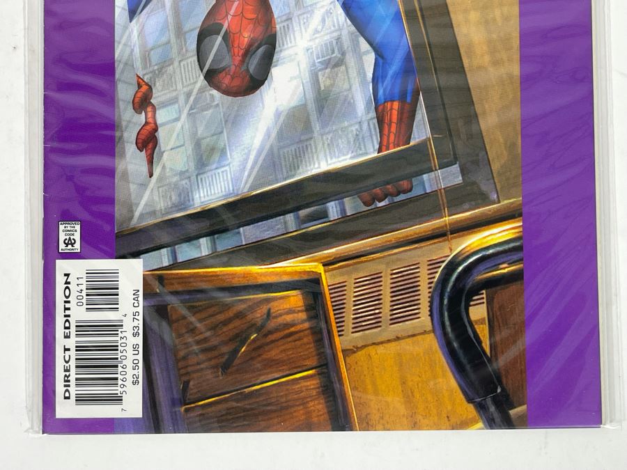 Marvel Ultimate Spider-Man #4 Comic Book [Photo 4]