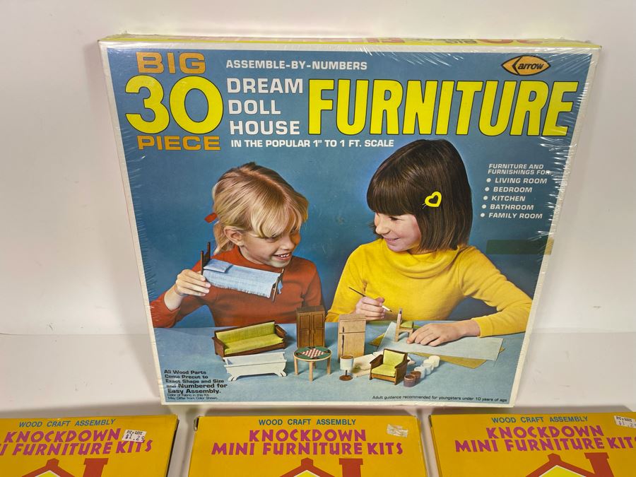 Vintage New Old Stock Doll House Furniture [Photo 3]