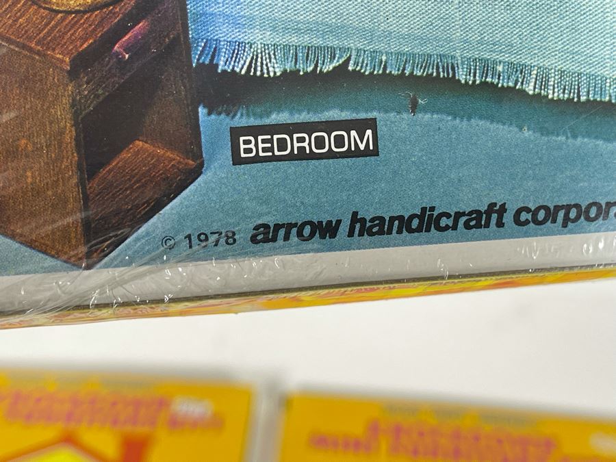 Vintage New Old Stock Doll House Furniture [Photo 7]