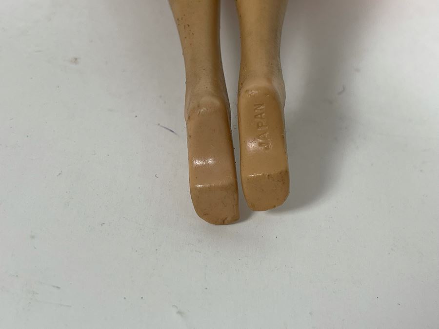 Vintage Early Sixties Barbie Dolls With Mark Barbie TM Pats Pend C MCMLVIII By Mattel Inc Feet Marked Japan (One Say Barbie R) - Possible Fashion Queen Barbie With No Wigs 11L [Photo 12]