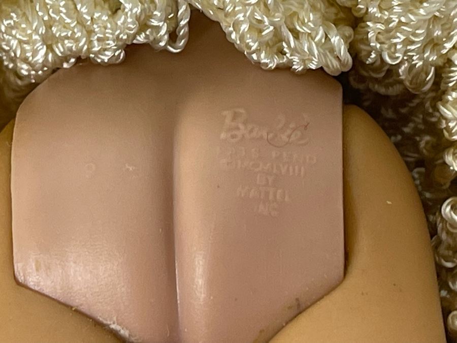 Vintage Early Sixties Barbie Doll Marked Barbie Pats Pend C MCMLVIII By Mattel Inc [Photo 12]