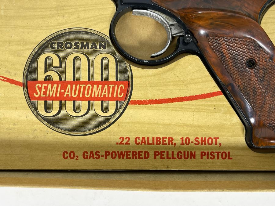 Collectible Vintage Crosman 600 Semi-Automatic .22 Caliber 10-Shot CO2 Gas-Powered Pellgun Pistol BB Gun With Original Box 11 X 7.5 [Photo 5]