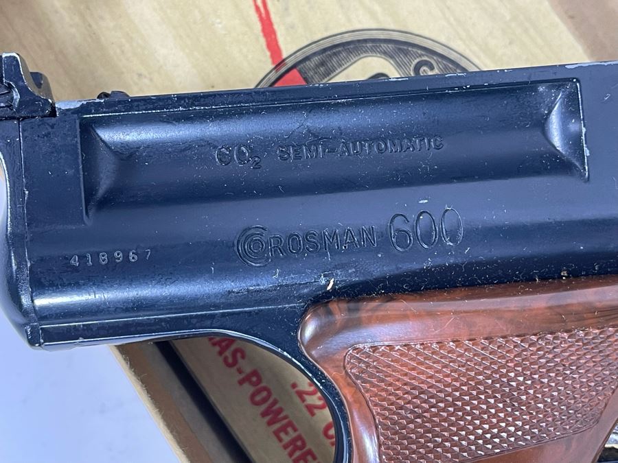 Collectible Vintage Crosman 600 Semi-Automatic .22 Caliber 10-Shot CO2 Gas-Powered Pellgun Pistol BB Gun With Original Box 11 X 7.5 [Photo 10]
