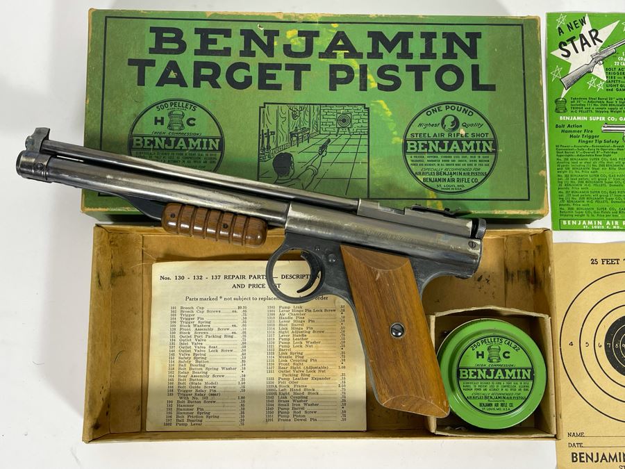 Collectible Vintage Benjamin Target Pistol Model 132 BB Gun With Original Box And Pellets [Photo 6]