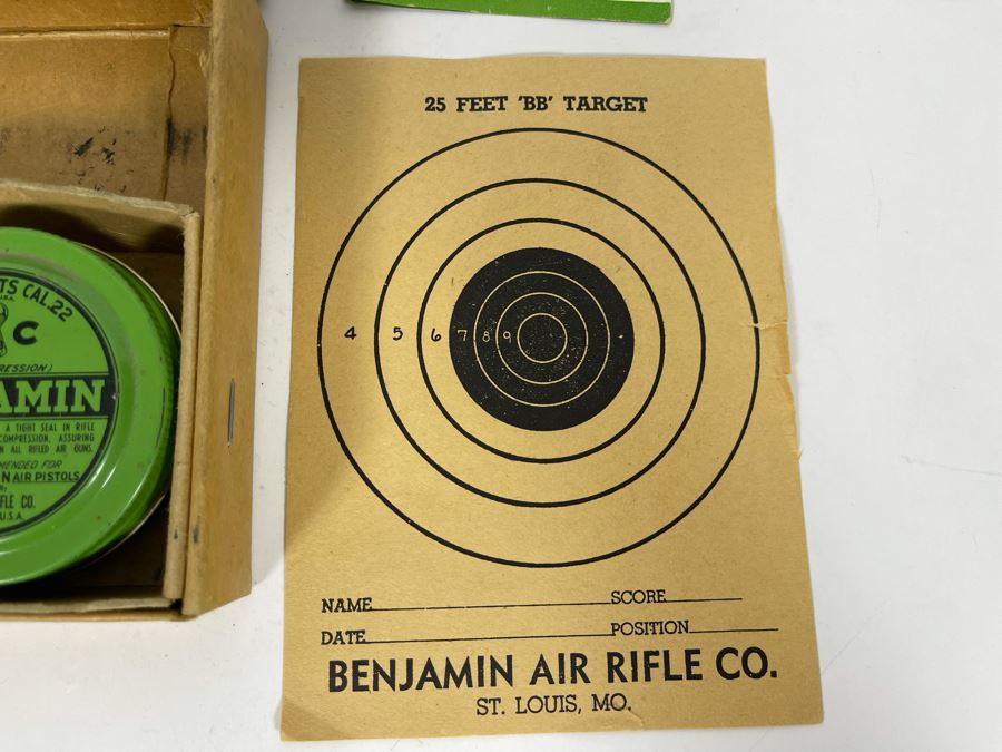 Collectible Vintage Benjamin Target Pistol Model 132 BB Gun With Original Box And Pellets [Photo 13]