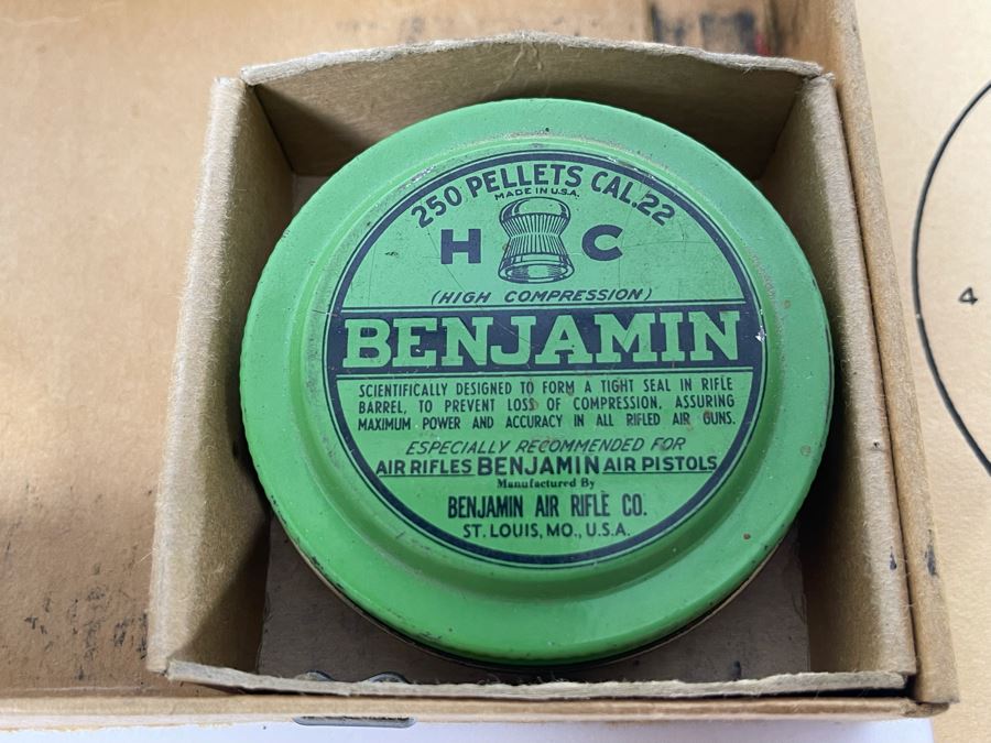 Collectible Vintage Benjamin Target Pistol Model 132 BB Gun With Original Box And Pellets [Photo 15]