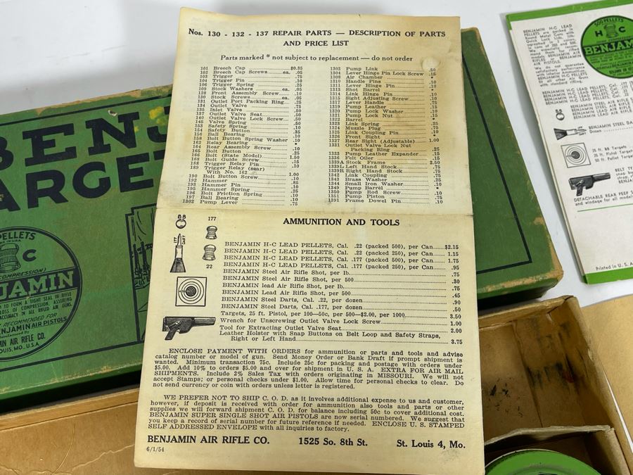 Collectible Vintage Benjamin Target Pistol Model 132 BB Gun With Original Box And Pellets [Photo 18]