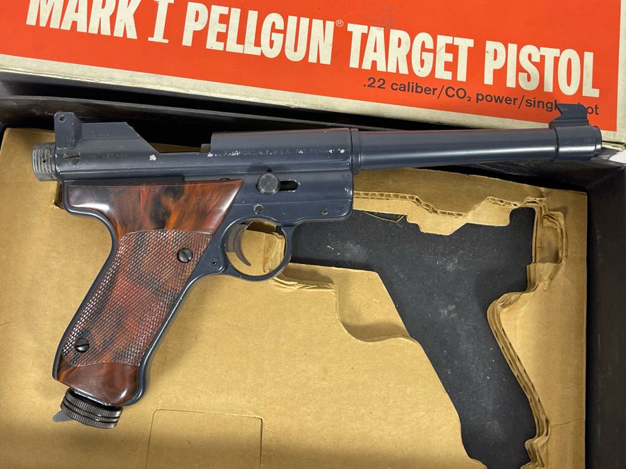 Collectible Vintage Crosman Mark I Pellgun Target Pisto .22 Caliber CO2 Power Single Shot BB Gun With Original Box [Photo 9]