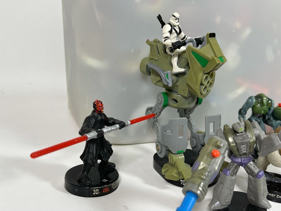 Huge Lot Of LFL Hasbro Attacktix Battle Masters Figures Star Wars Transformers Over 190 Figures In Bin Approximately 190 Figures [Photo 11]