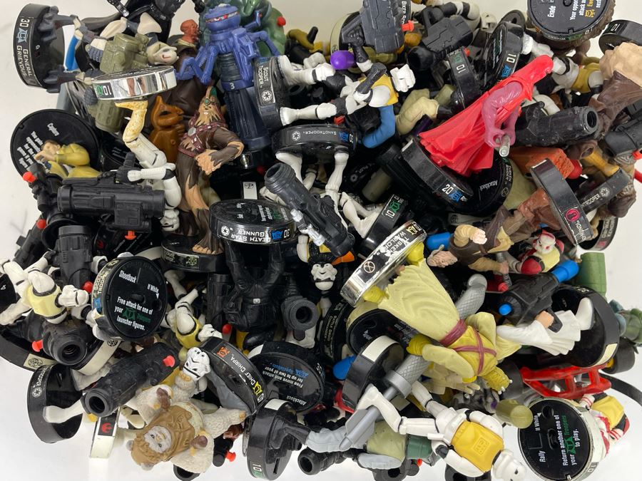Huge Lot Of LFL Hasbro Attacktix Battle Masters Figures Star Wars Transformers Over 190 Figures In Bin Approximately 190 Figures [Photo 17]
