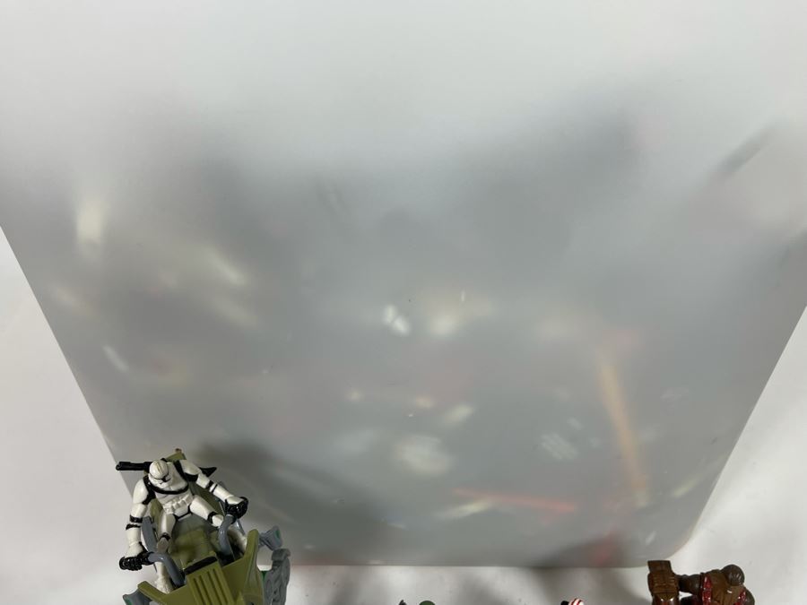 Huge Lot Of LFL Hasbro Attacktix Battle Masters Figures Star Wars Transformers Over 190 Figures In Bin Approximately 190 Figures [Photo 16]