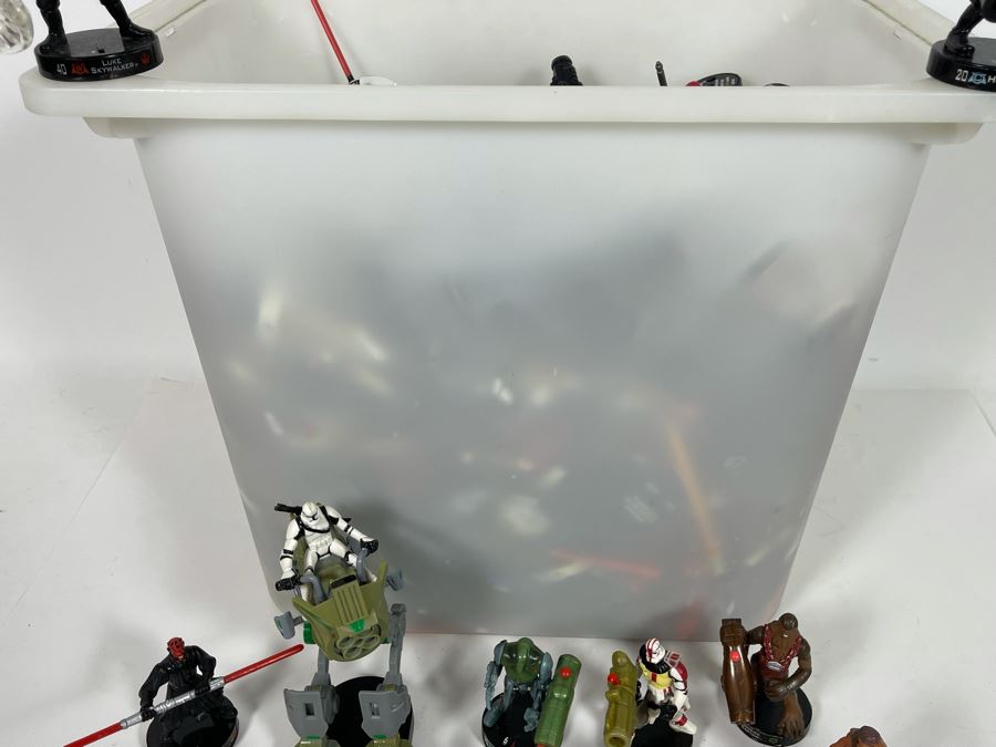 Huge Lot Of LFL Hasbro Attacktix Battle Masters Figures Star Wars Transformers Over 190 Figures In Bin Approximately 190 Figures [Photo 18]