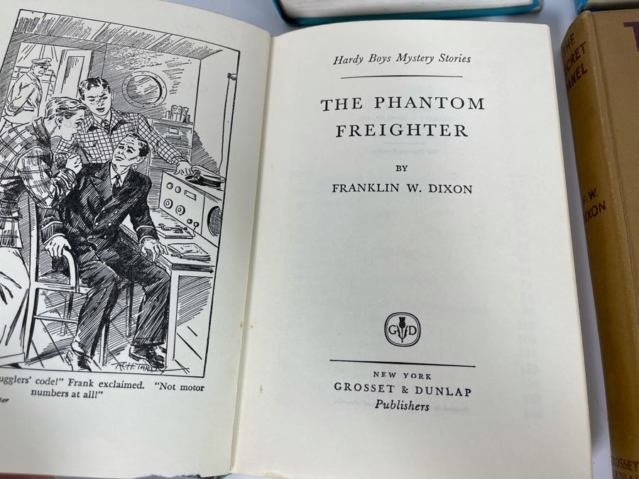Collection Of Ten The Hardy Boys Franklin W. Dixon Books [Photo 17]