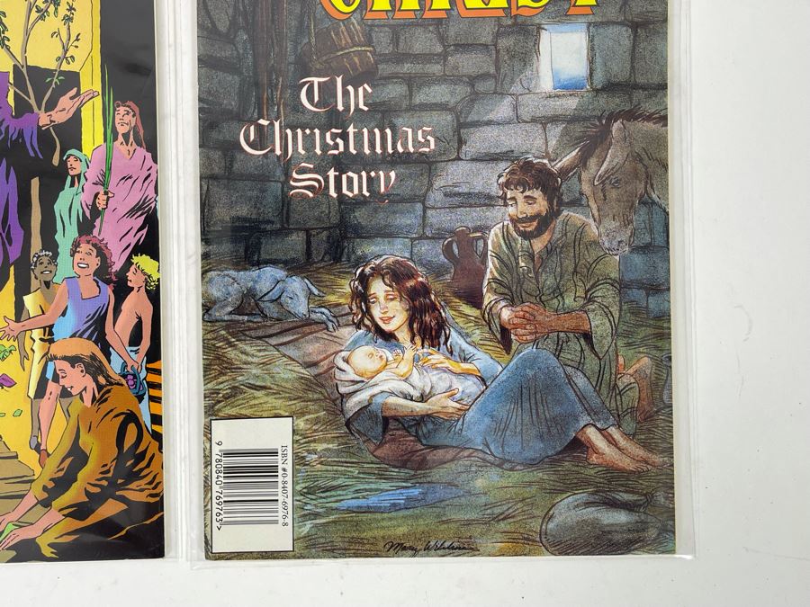 Pair Of Vintage Marvel Comic Books: The Life Of Christ And The Easter Story [Photo 6]