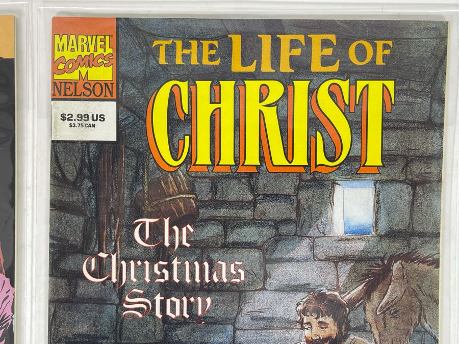 Pair Of Vintage Marvel Comic Books: The Life Of Christ And The Easter Story [Photo 5]