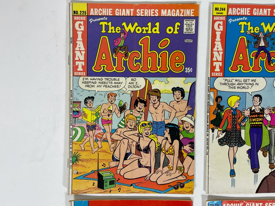 JUST ADDED - Four The World Of Archie Comic Books [Photo 3]