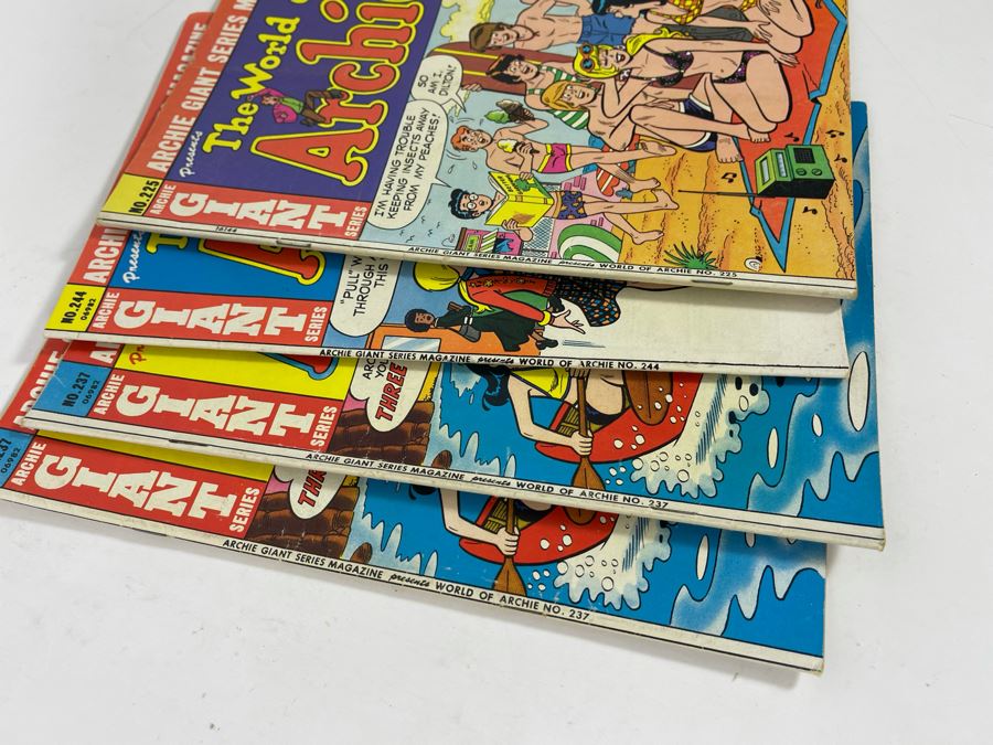 JUST ADDED - Four The World Of Archie Comic Books [Photo 7]