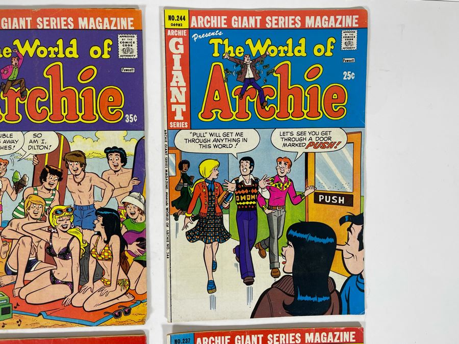 JUST ADDED - Four The World Of Archie Comic Books [Photo 4]