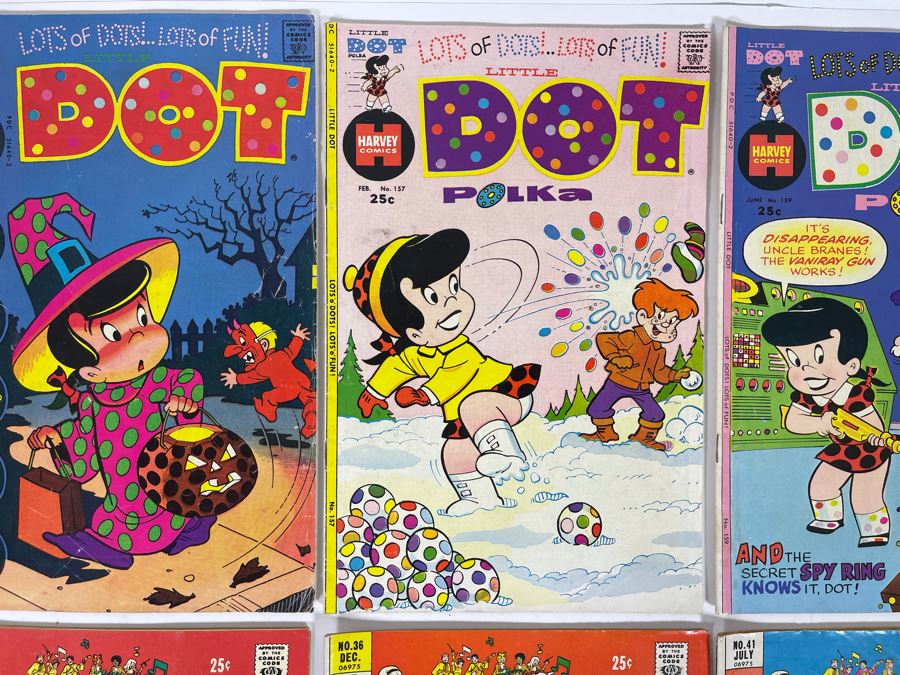 JUST ADDED - (4) Little Dot And (4) Archie’s T.V. Laugh Out Comic Books [Photo 5]