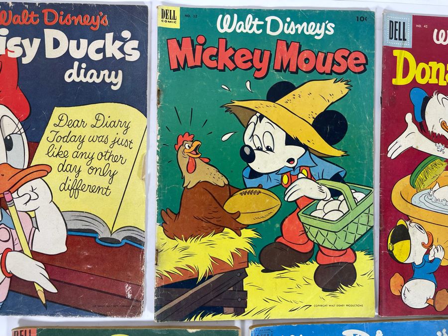 JUST ADDED - (5) Walt Disney’s Comics Comic Books [Photo 4]