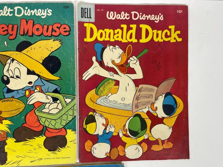 JUST ADDED - (5) Walt Disney’s Comics Comic Books [Photo 5]
