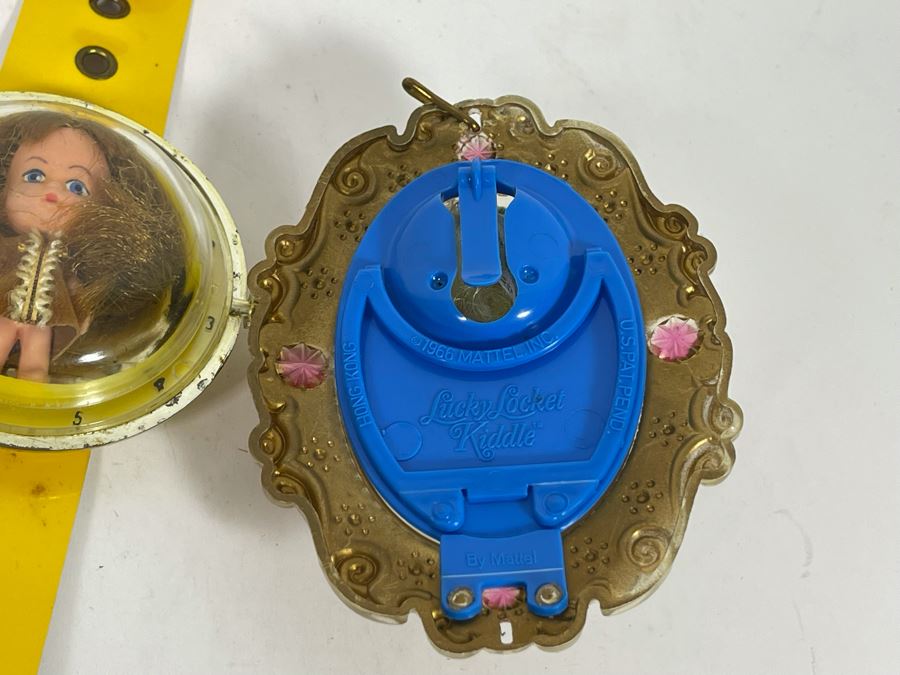 Collection Of Vintage 1960s Mattel Liddle Kiddles Dolls Toys And MEGO Watch - See Photos (One Of Lockets Has Broken Clasp) [Photo 21]