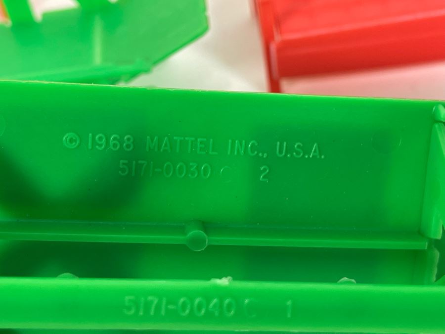 Collection Of Vintage 1960s Mattel Liddle Kiddles Plastic Doll Furniture [Photo 13]