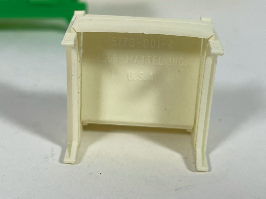 Collection Of Vintage 1960s Mattel Liddle Kiddles Plastic Doll Furniture [Photo 15]