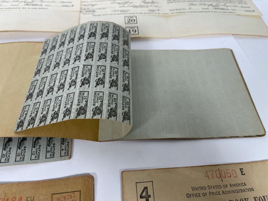 Collection Of Unites States Of America War Ration Books With Stamps Books 1-4 - See Photos [Photo 14]