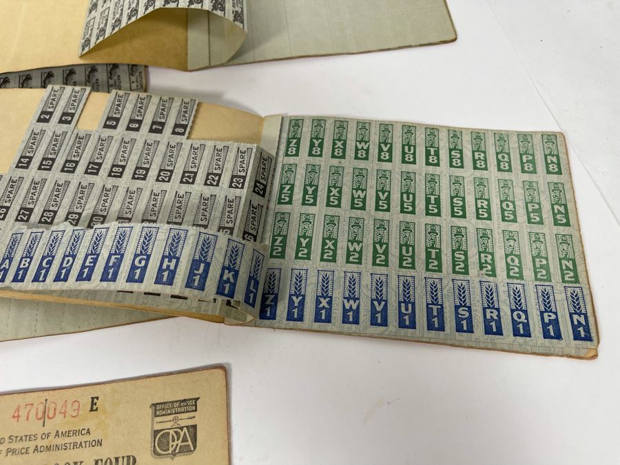 Collection Of Unites States Of America War Ration Books With Stamps Books 1-4 - See Photos [Photo 20]
