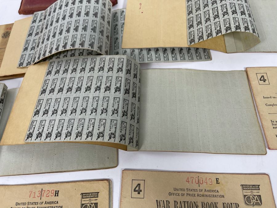 Collection Of Unites States Of America War Ration Books With Stamps Books 1-4 - See Photos [Photo 18]