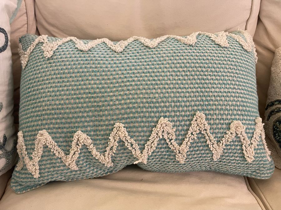 Five Designer Throw Pillows And Kennebunk Home Throw [Photo 6]