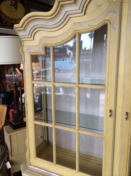 Drexel French Provincial China Cabinet w/ Lights [Photo 2]